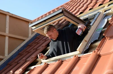 Pose de fenêtres de toit Velux à Brizambourg